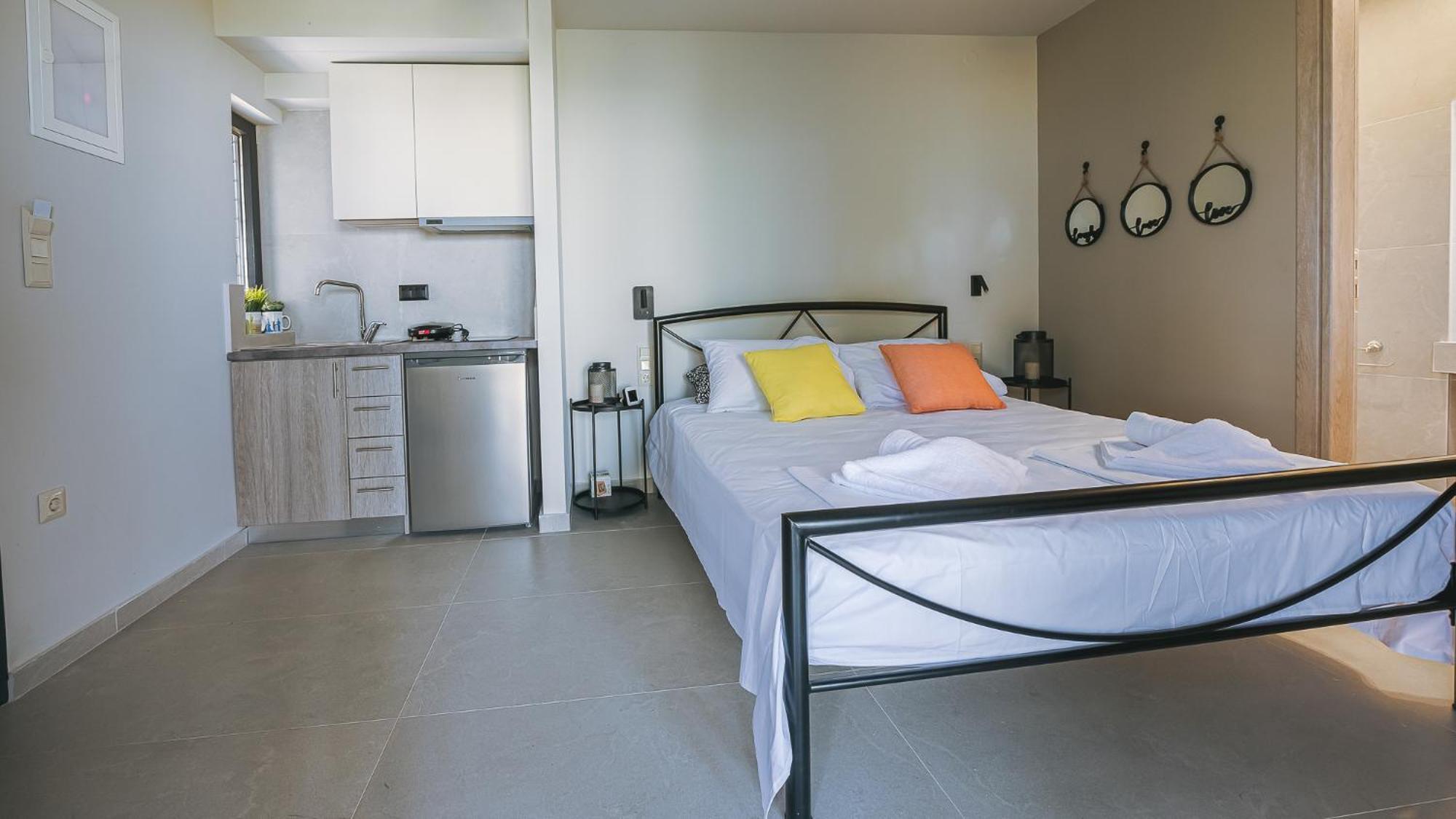 Electra Beachfront Suites, Nea Irakleia Exteriör bild