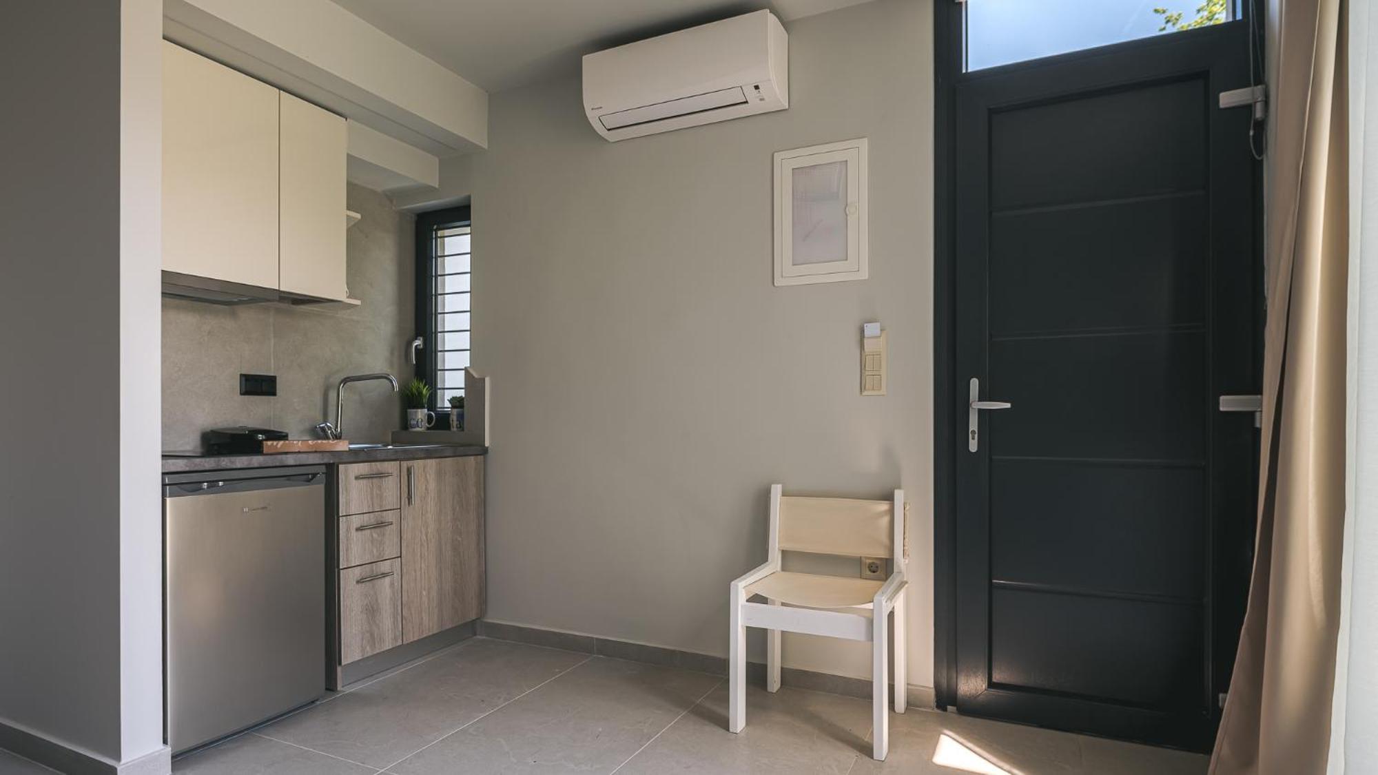 Electra Beachfront Suites, Nea Irakleia Exteriör bild