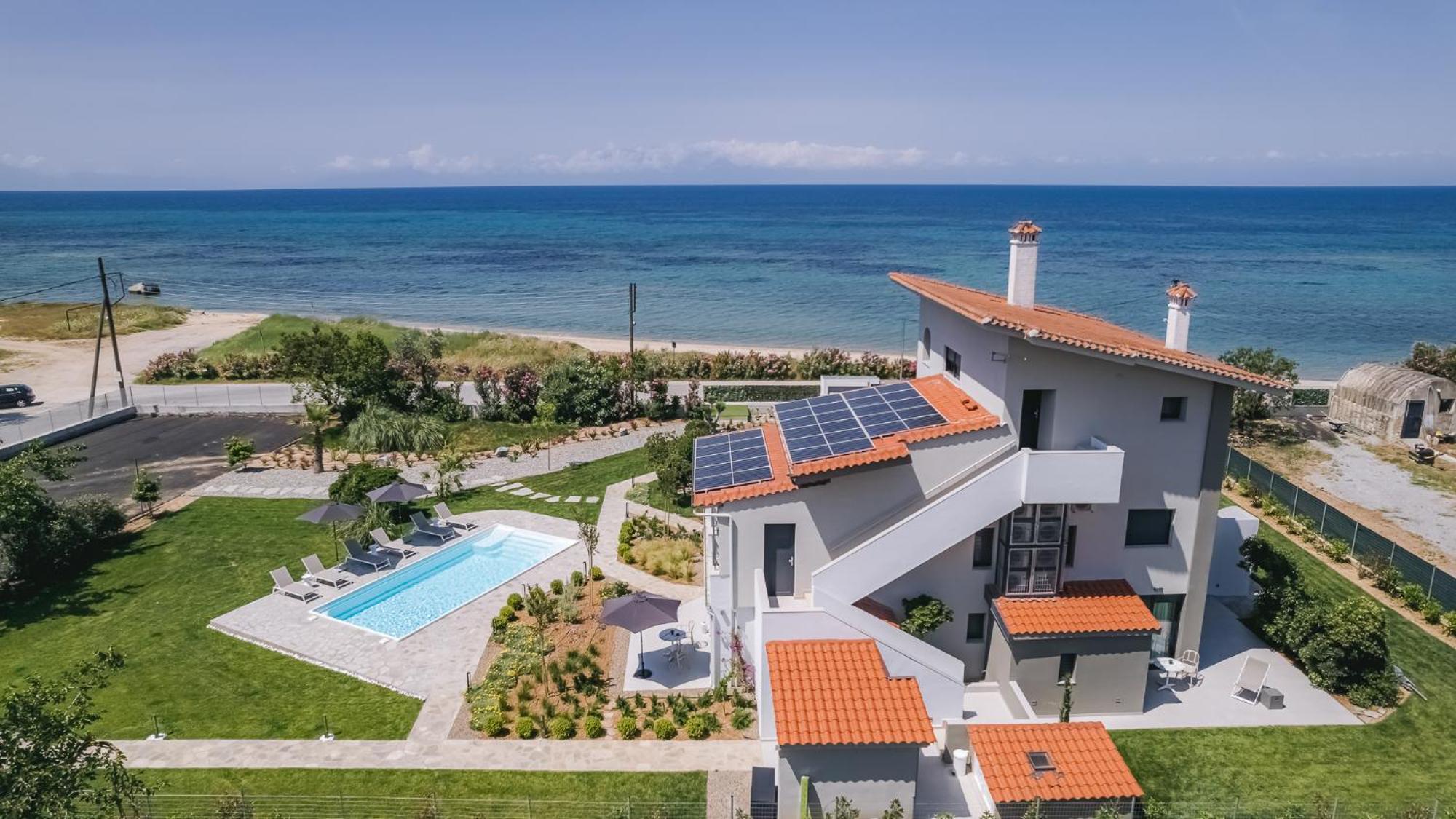 Electra Beachfront Suites, Nea Irakleia Exteriör bild