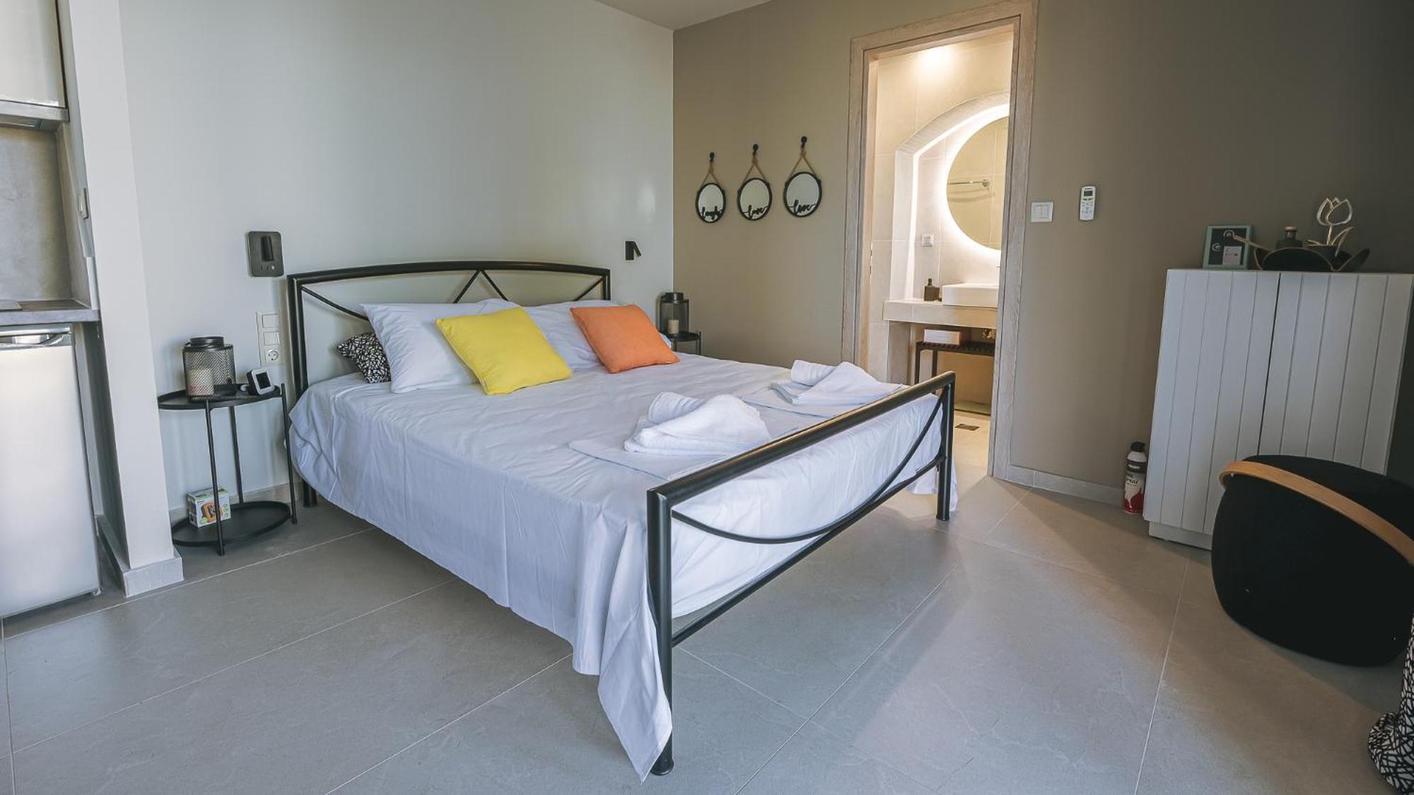 Electra Beachfront Suites, Nea Irakleia Exteriör bild