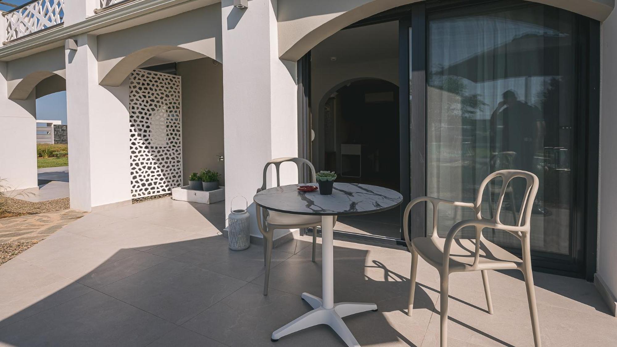 Electra Beachfront Suites, Nea Irakleia Exteriör bild