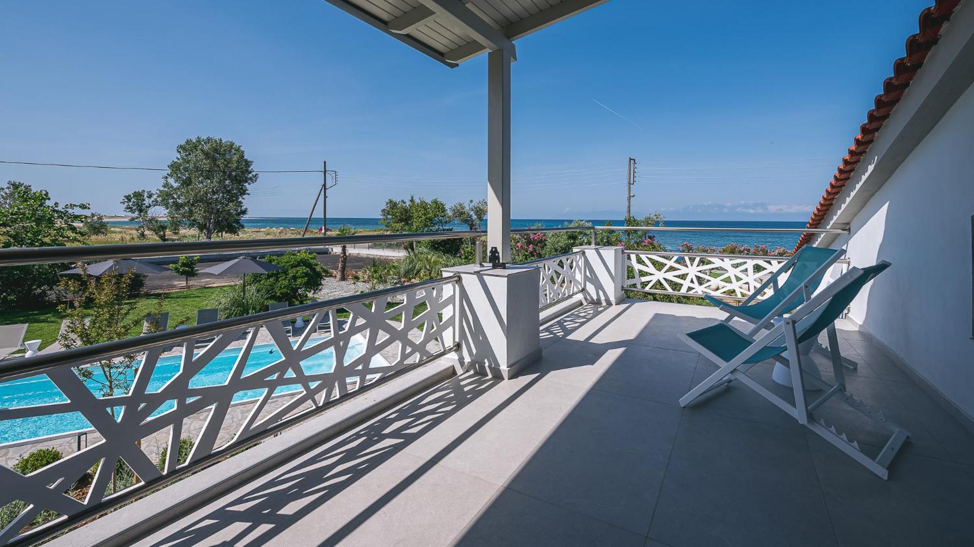 Electra Beachfront Suites, Nea Irakleia Exteriör bild